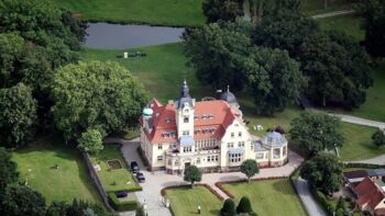 Schlosshotel-wendorf-drohne