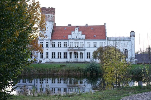 Schloss-wrodow-seenplatte