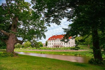 Schloss Aussenansicht Kopie